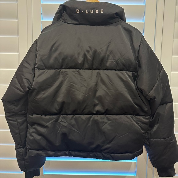 Decjuba D-Luxe Short Puffer - Size M - Picture 3 of 8